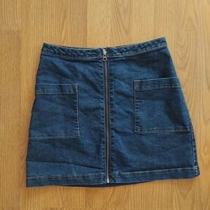 Refuge denim mini skirt zip front size medium